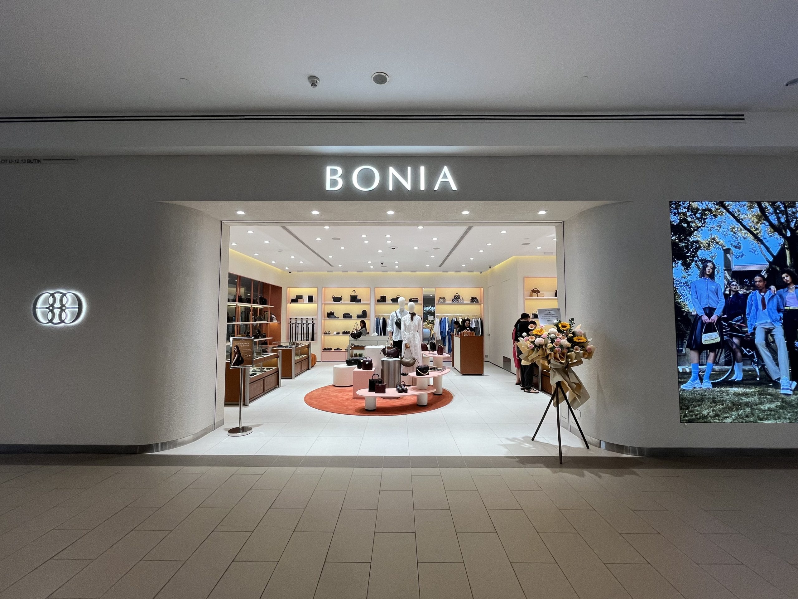 Bonia